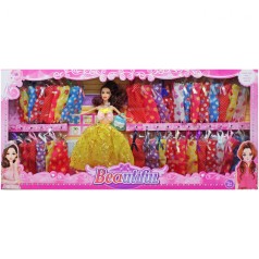 Кукла с гардеробом 