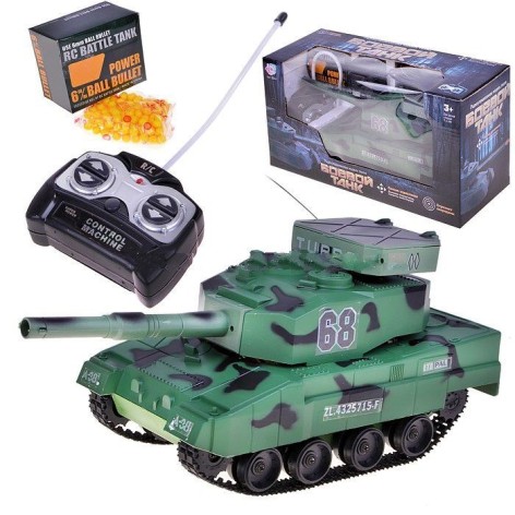 Танк на радиоуправлении зелёный.