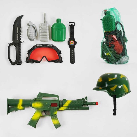 Военный набор автомат, шлем, очки, нож, в сетке 32*21,5*4 см 