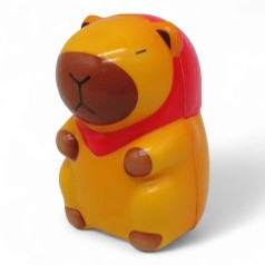 Игрушка-антистресс сквиш "Капибара", в шапке 9 см