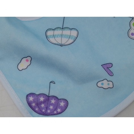 Слинявчик тканинний на кнопці зонтики синій