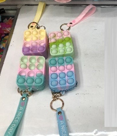 Гаманець дитячий силікон 8*6см 4 мікс 