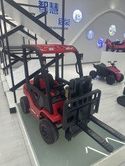 Навантажувач M 6063EBLR-3 (1шт) 2,4G, 1акум12V7AH, 2мотора45W, MP3, USB, TF, EVA, музика, шкіра, червоний