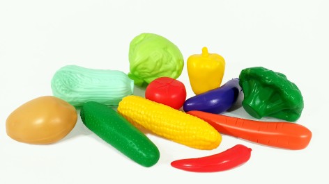 Набор пластиковых овощей Kinderway 11 предметов в сетке (04-476)