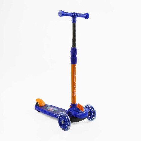 Самокат триколісний 