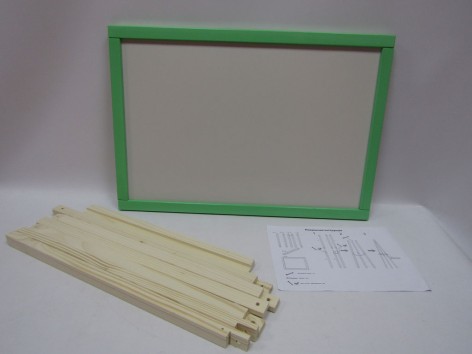 Дошка-мольберт (рамка зеленого кольору) 60*40 магнітна, на тринозі, двостороння
