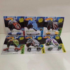 Машинка на листі, металопластик, мікс видів 