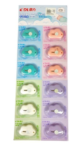 Ніж канцелярський міні 9мм на планшеті, Хмаринка, ціна за 12шт./уп.