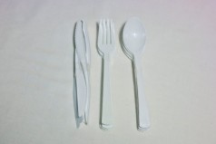 Столовий набір кольоровий 18 предметів