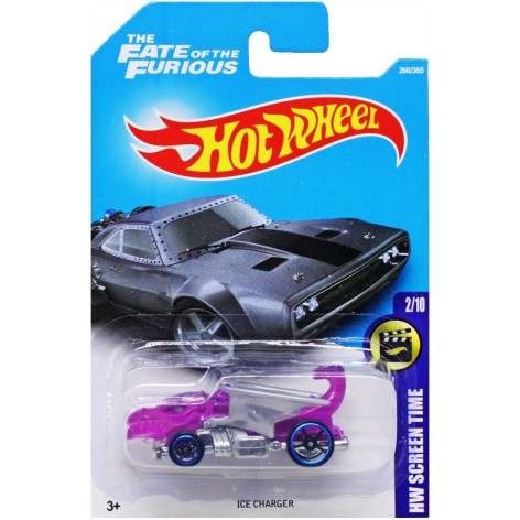 Машинка с металлической подвеской 