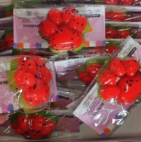 Сквіш лапки кавун червоно-зелені 7см //