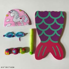 Набір для купання шапочка, окуляри, дошка, 3 мя'чика, водяний насос  42*30*5 см /36/