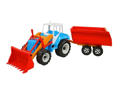Трактор игрушечный с прицепом.