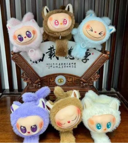 М'яка іграшка-браслет Labubu 