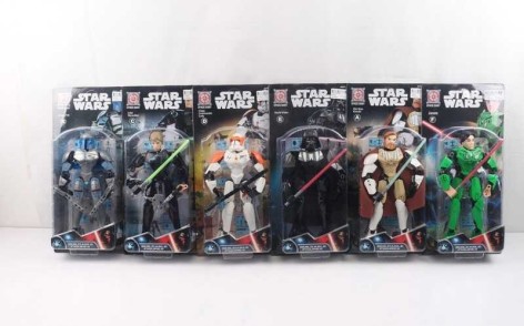 Герои микс видов, высота 28 см, на листьях 