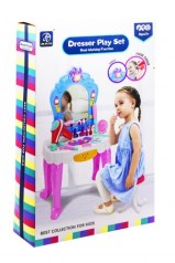 Трюмо з дзеркалом та аксесуарами 