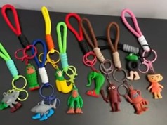 Іграшка-брелок "Тралалеро Тралала" італійські меми, мікс видів, з підвіскою на тел. //