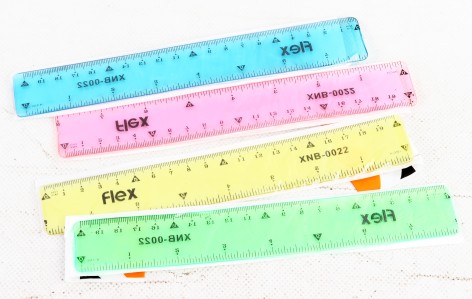 УЦЕНКА 30% Лінійка неламайка 20см, ширина 2,8см, 5шт в упак. //