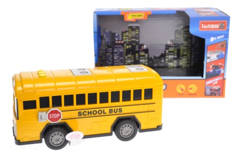 Школьный инерционный автобус с музыкой и светом, в коробке 21*11*13 см