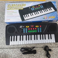 Піаніно з мікрофоном і зарядкою (коробка) р.44,5х16,5х5 см.