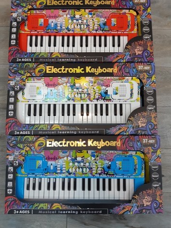 Орган музичний 3 кольори, від мережі, 37 клавіш, з мікрофоном, 60,5*9*20,5 см