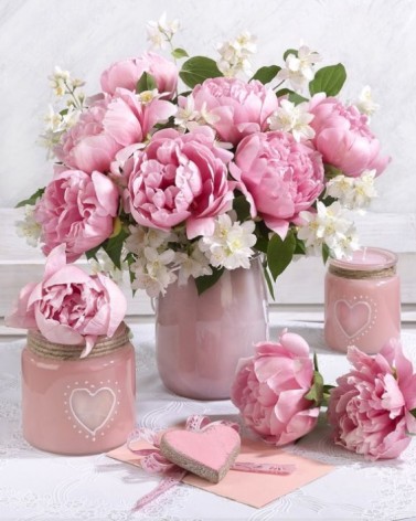 Набір для творчості алмазна картина Рожеві півонії на столі Strateg розміром 30х40 см (HEG85900)