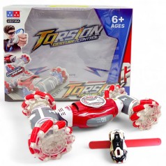 Машина на р/к красная