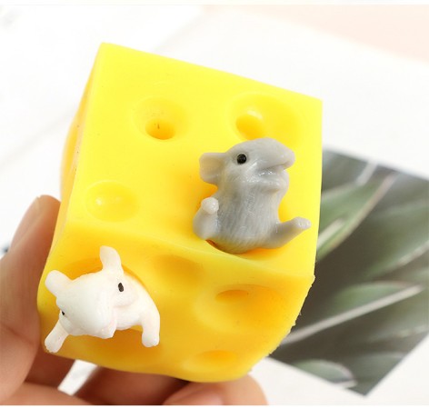 Фигурка мышь (2шт) и творог, 4,5-4,5см, антистресс, в п/е, 11-8-5см 