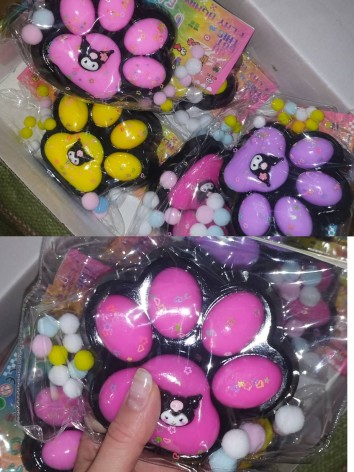 Сквіш лапки KUROMI чорні 12см //