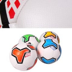 М'яч футбольний BT-FB-0269 EVA 380г 3-х шаровий з ниткою 4 кольори