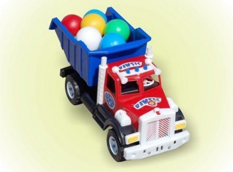 Вантажівка іграшка 