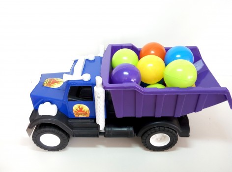 Машинка игрушечная Фарго с 10 шариками КВ