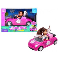Кукла и собачка на машине