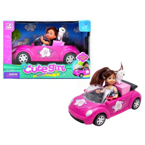 Кукла и собачка на машине